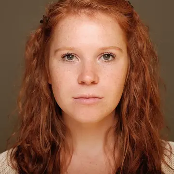 Portraitfoto der Schauspielerin Natalie Krahe, IAF Absolventin 2017