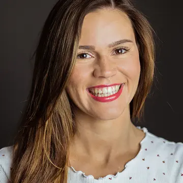 Portraitfoto der Schauspielerin Marie Noe, IAF Absolventin 2019