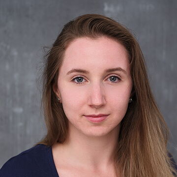Portraitfoto der Schauspielerin Vanessa Criscuolo, IAF Absolventi 2026