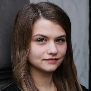 Portraitfoto der Schauspielerin Jessica Noack, IAF Absolventin 2022