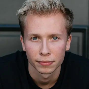 Portraitfoto des Schauspielers Niklas Geiling, IAF Absolvent 2020