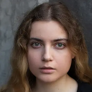 Portraitfoto der Schauspielerin Ida Söldner, IAF Absolventin 2022