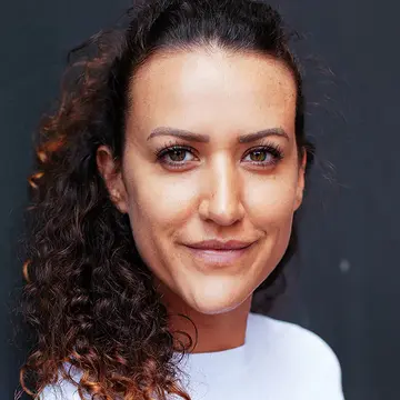 Portraitfoto der Schauspielerin Cyliane Howald, IAF Absolventin 2018