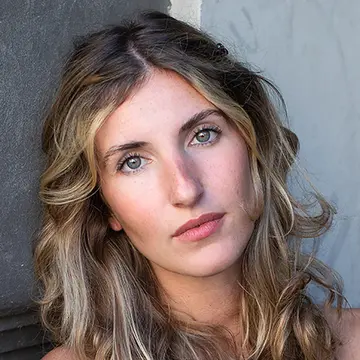 Portraitfoto der Schauspielerin Nadine Franz, IAF Absolventin 2024