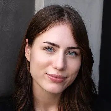 Portraitfoto der Schauspielerin Lisa Dinkel, IAF Absolventin 2024