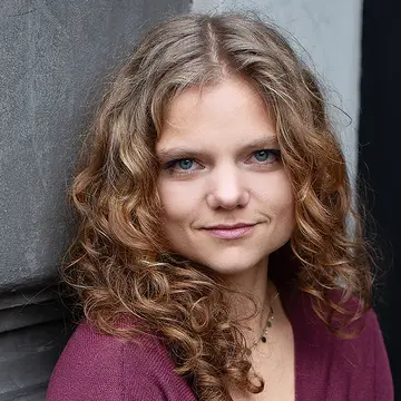 Portraitfoto der Schauspielerin Nele Braun, IAF Absolventin 2023