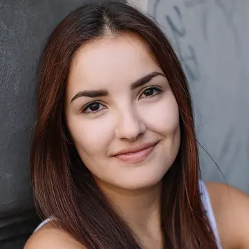 Portraitfoto der Schauspielerin Laura von Palubitzki, IAF Absolventin 2020