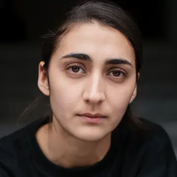 Portraitfoto der Schauspielerin Melek Albayrak, IAF Absolventin 2019
