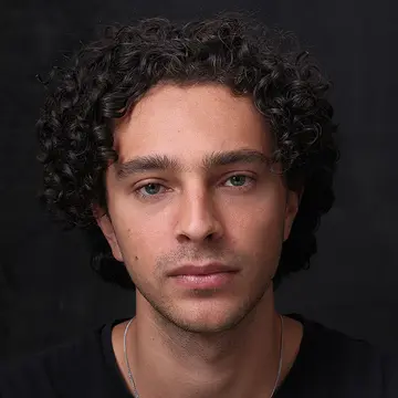 Portraitfoto des Schauspielers Cameron Boedler, IAF Absolvent 202