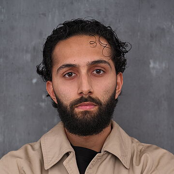 Portraitfoto des Schauspielers Ahmad Bouzi Wael, IAF Absolvent 2026