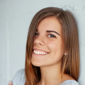 Portraitfoto der Schauspielerin Lisa Grünewald, IAF Absolventin 2018
