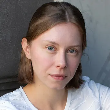 Portraitfoto der Schauspielerin Annalena Nitsche, IAF Absolventin 2024